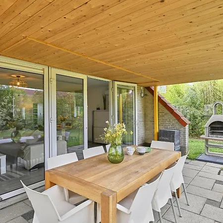 Christina Tatil Evi *